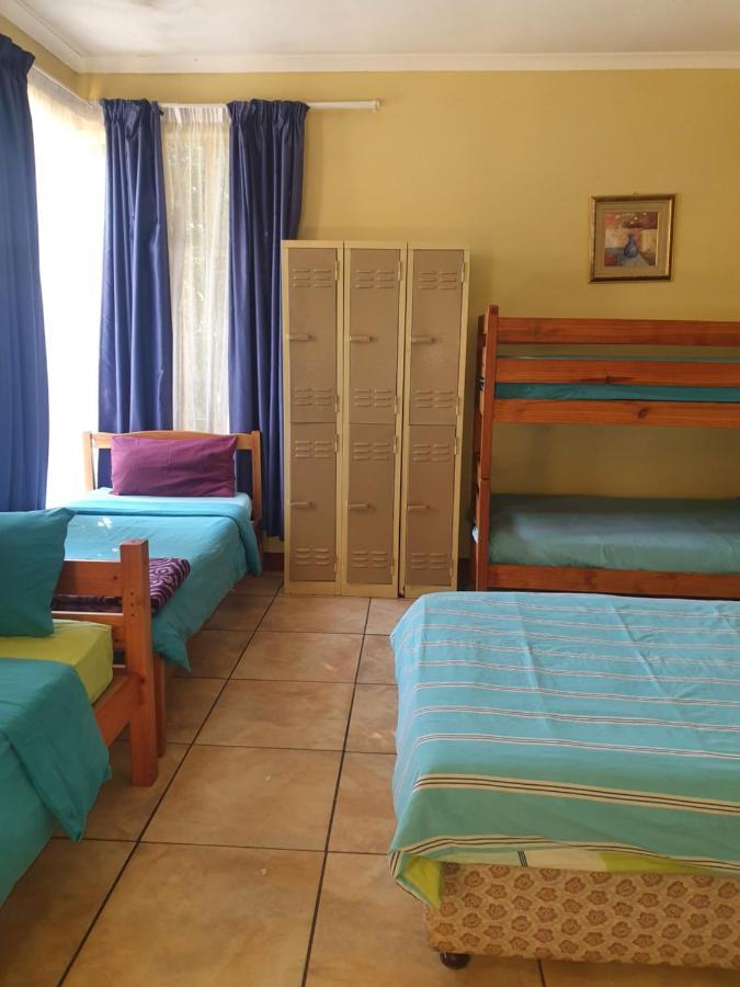Birchway'S Backpackers Hostel Pretoria Bagian luar foto