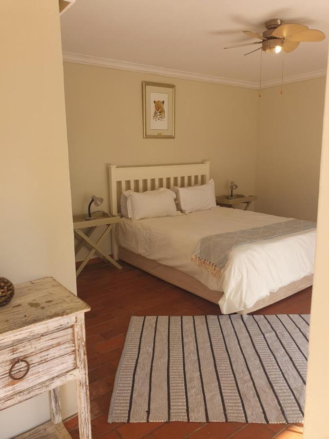 Birchway'S Backpackers Hostel Pretoria Bagian luar foto